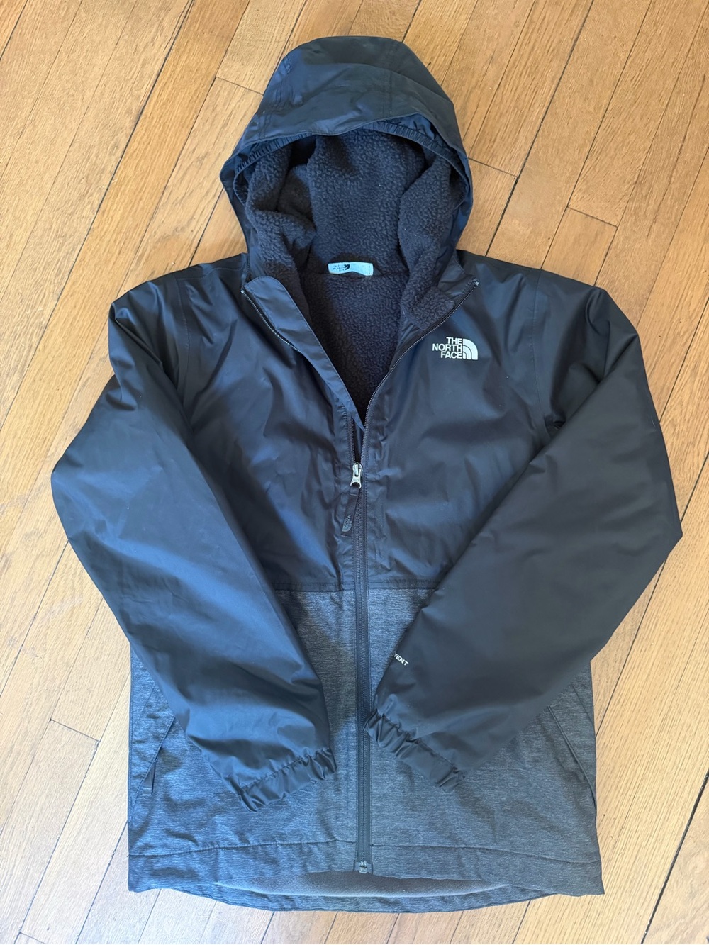 The North Face Warm Storm Rain Jacket Boys L